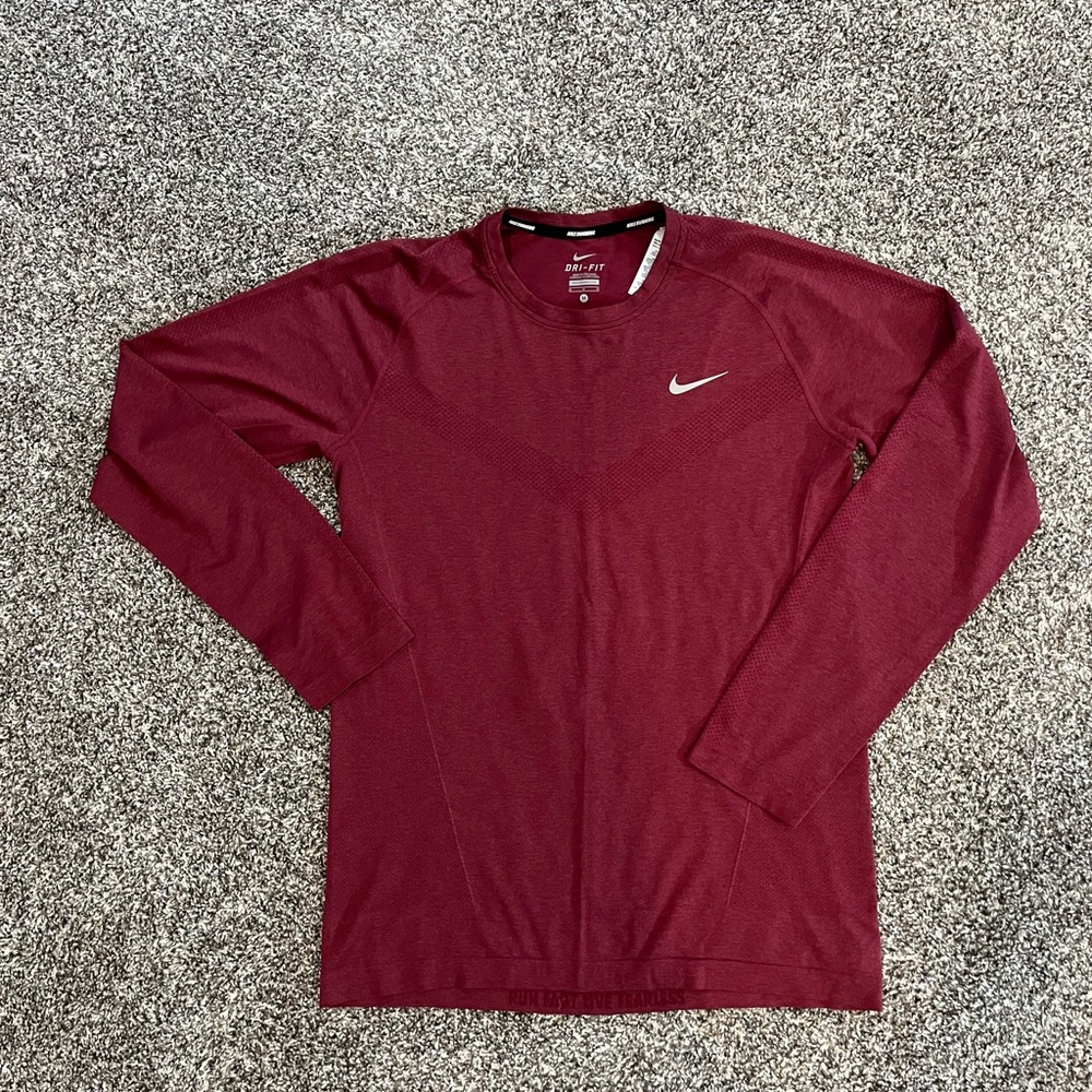 NIKE long sleeve dri fit